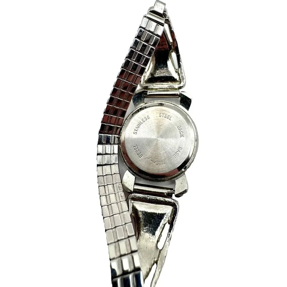 Ladies Collezio 25mm Watch Broken for parts/repair Silver Tone and Enamel Chrono